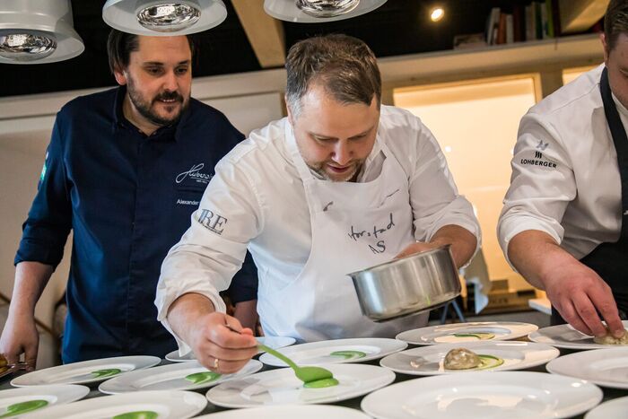 Köche richten am Chef’s Table an